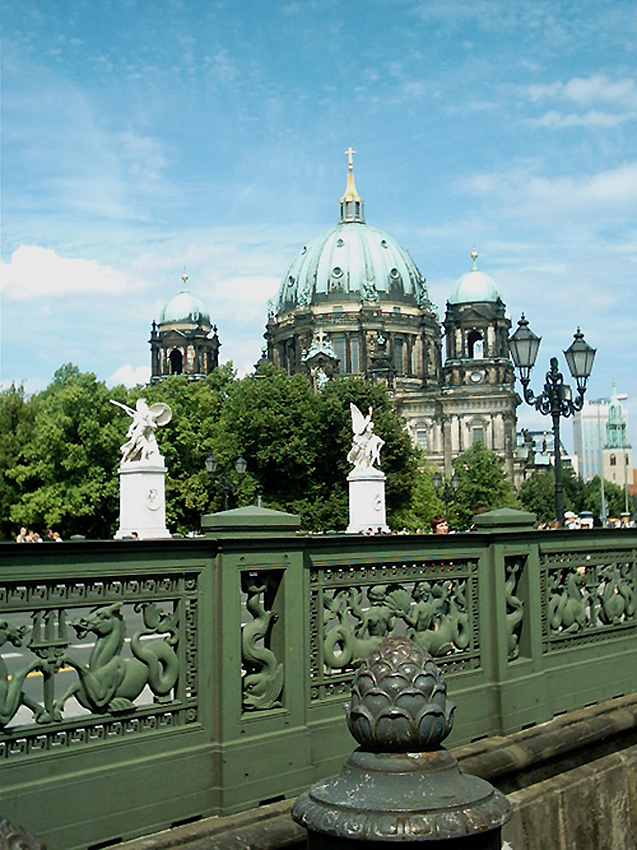 Schloßbrücke mit Berliner Dom